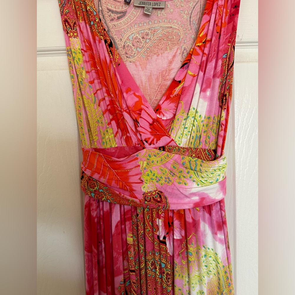 EXUC Jennifer Lopez Petite Medium Floral Sleeveless Dress.  Worn once.